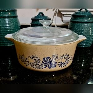 Pyrex Large Homestead Pattern Vintage Baker 2.5Quart